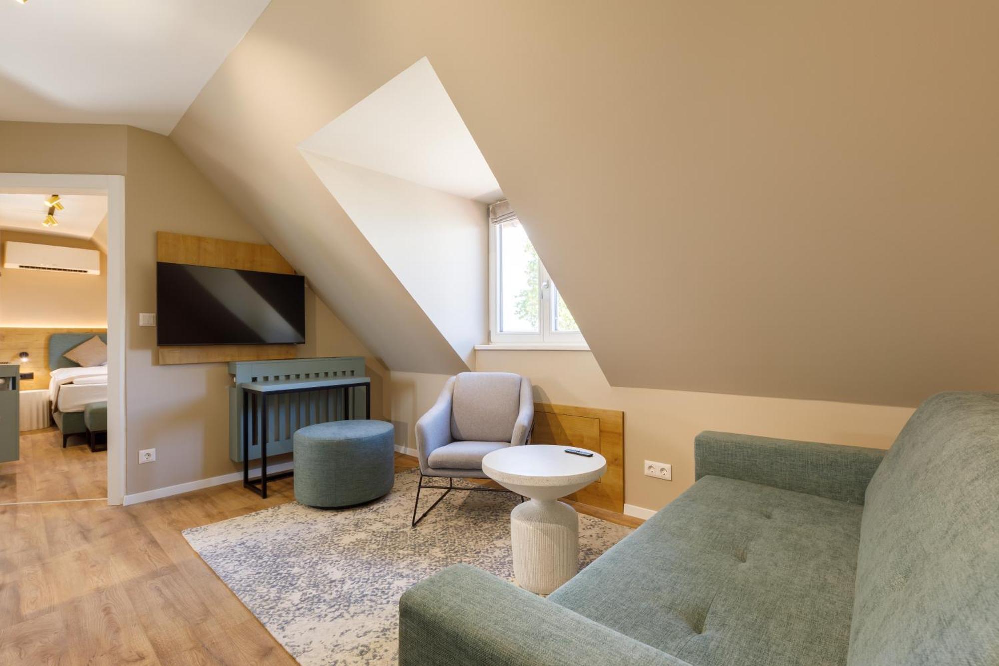 Lepke Apartmanhaz Es Etterem Tihany Ngoại thất bức ảnh