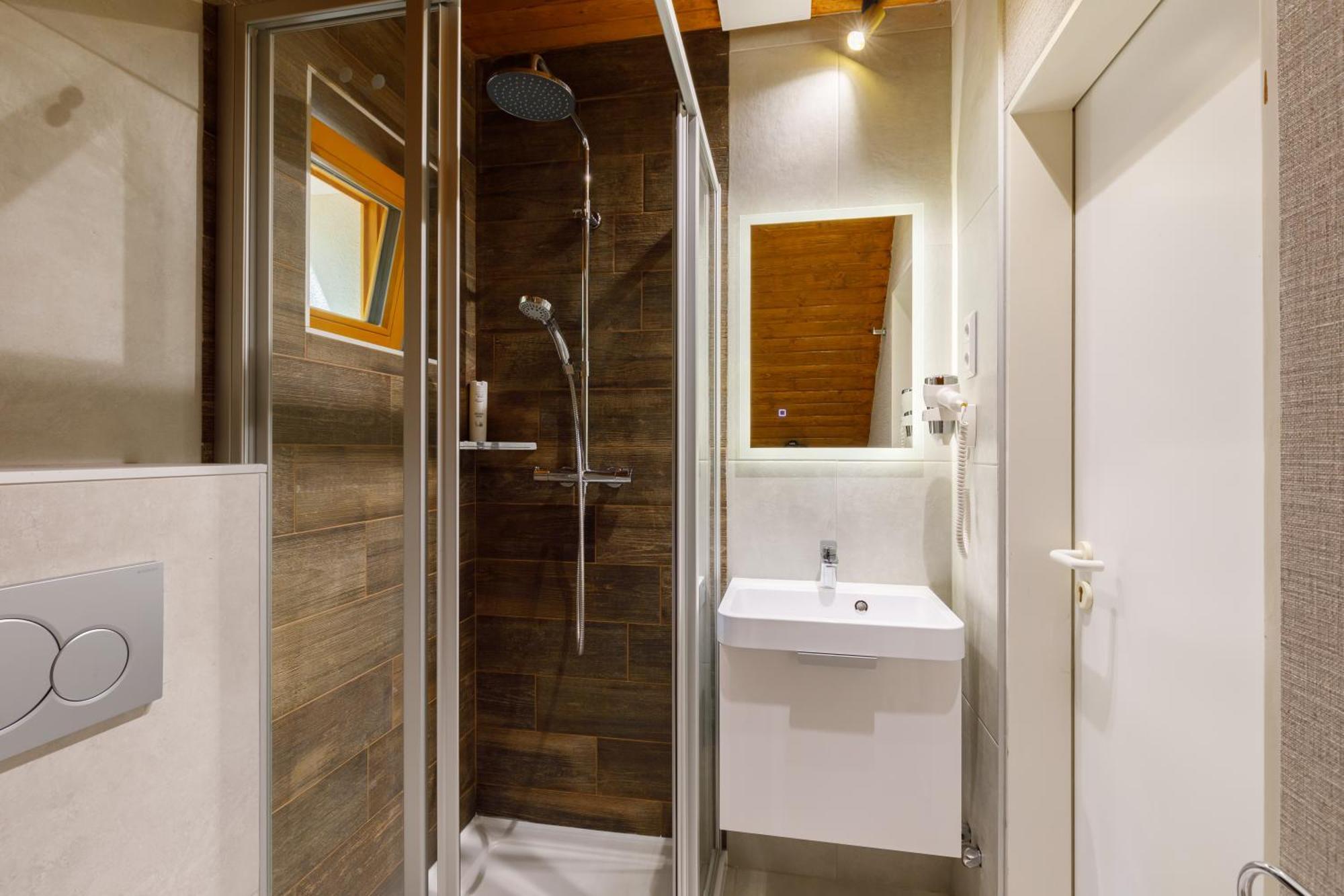 Lepke Apartmanhaz Es Etterem Tihany Ngoại thất bức ảnh